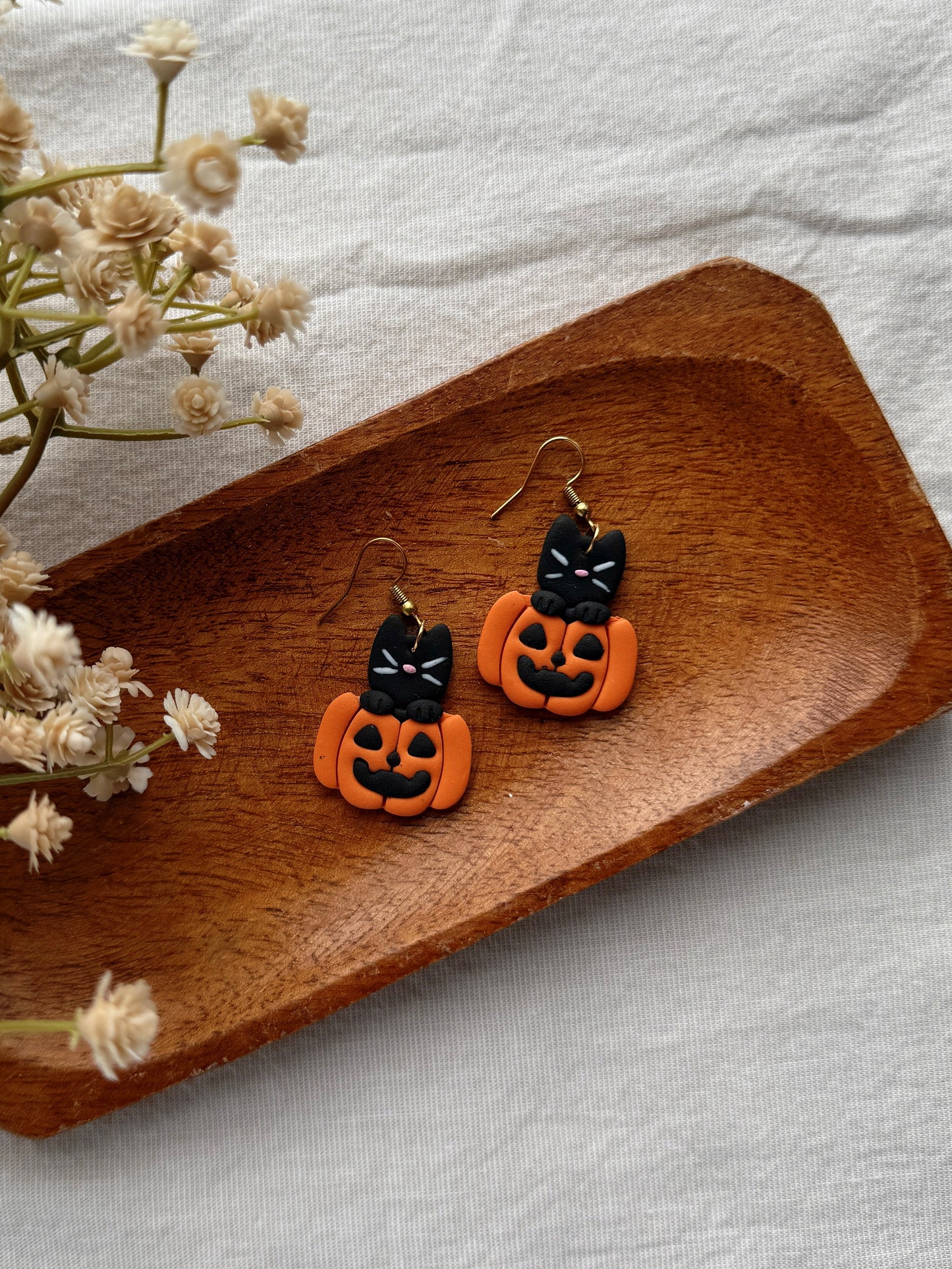 Meow-o’lantern Clay Earrings
