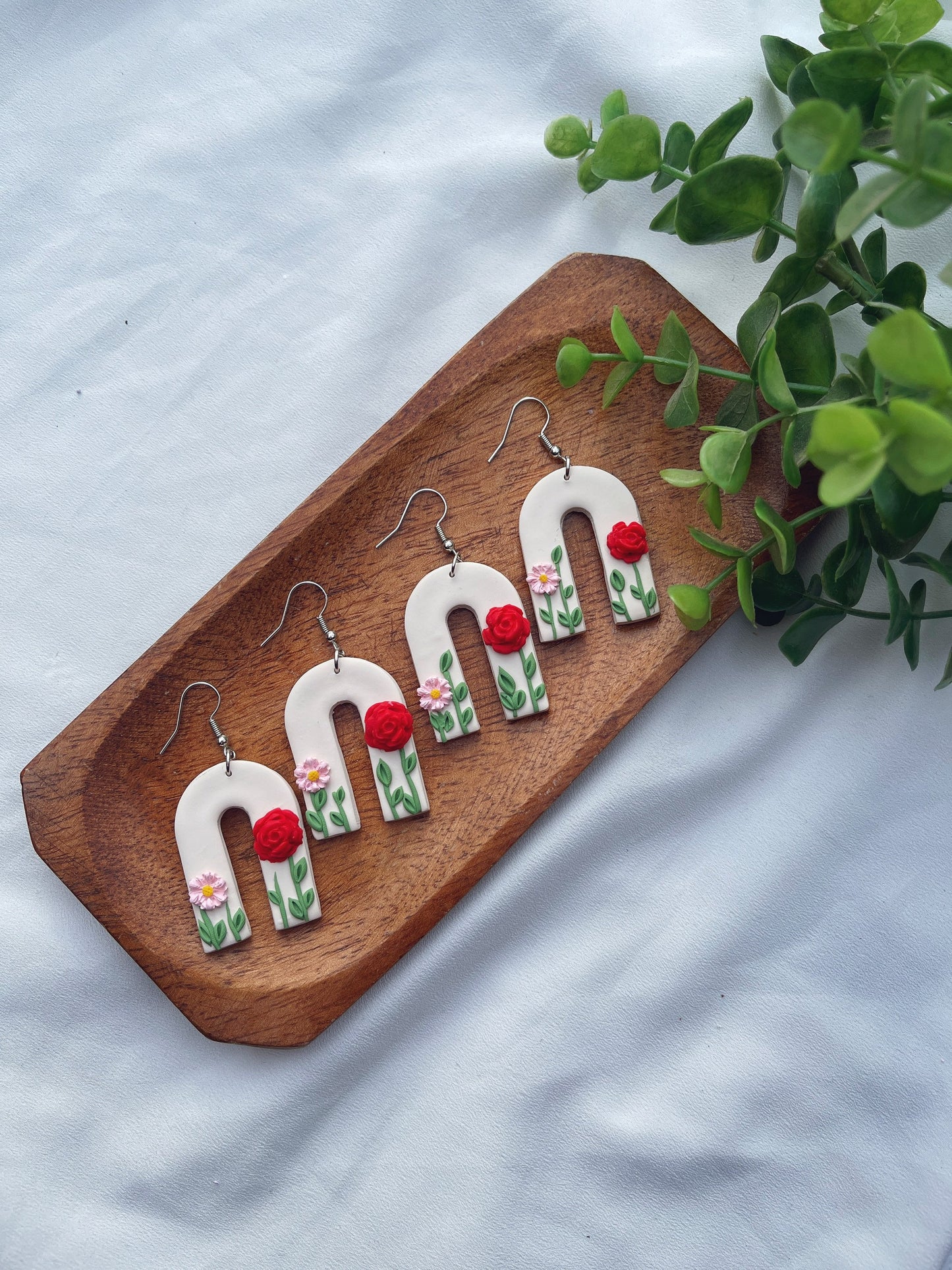 Hilda Arch Clay Earrings