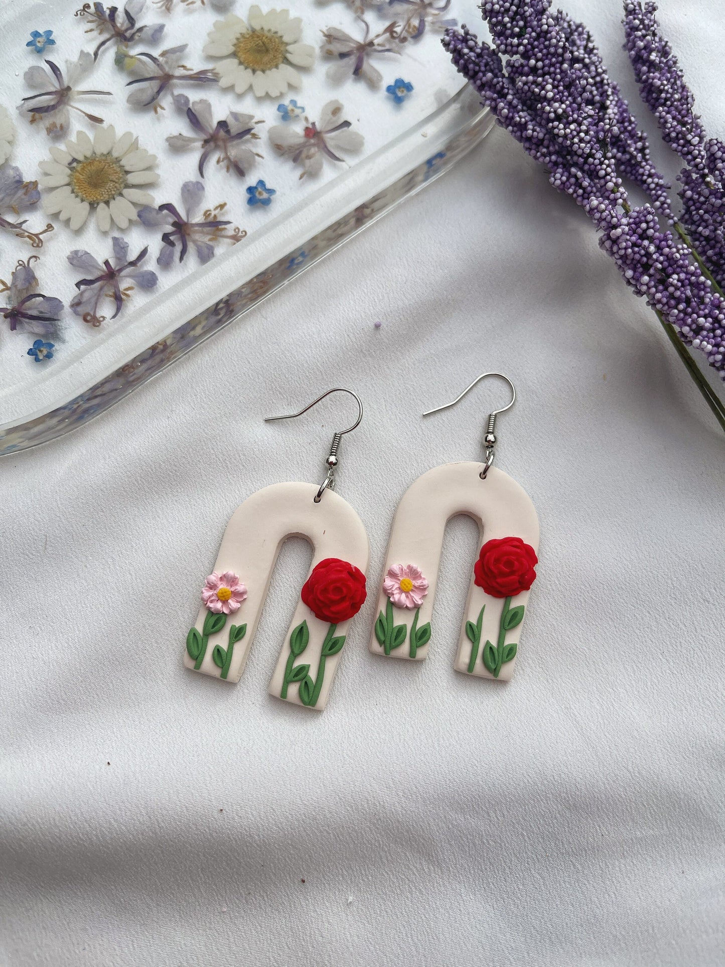 Hilda Arch Clay Earrings