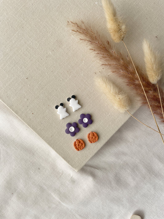 Ghost & Daisy Clay Stud Pack