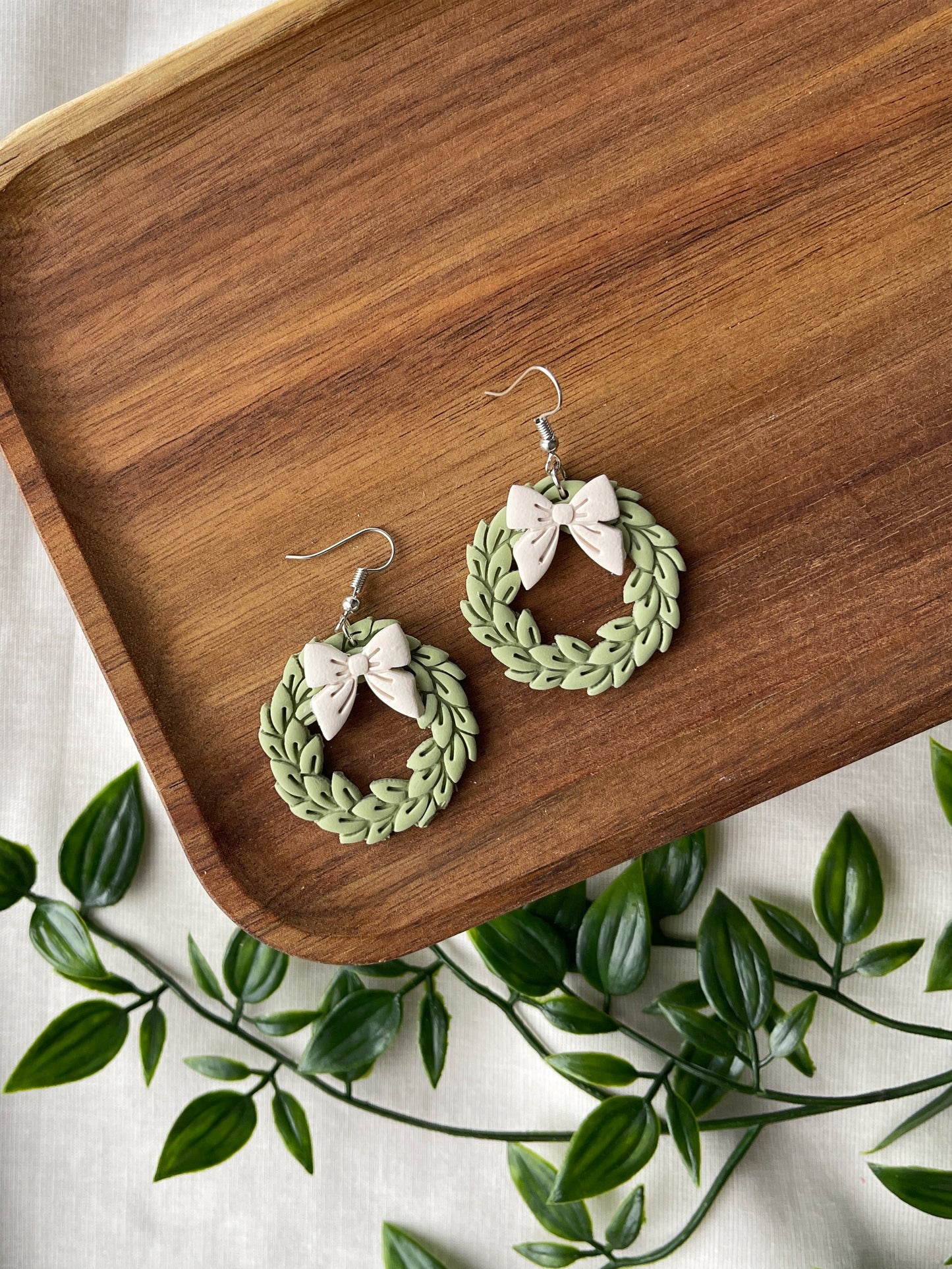 Bow Wreath Clay Earrings