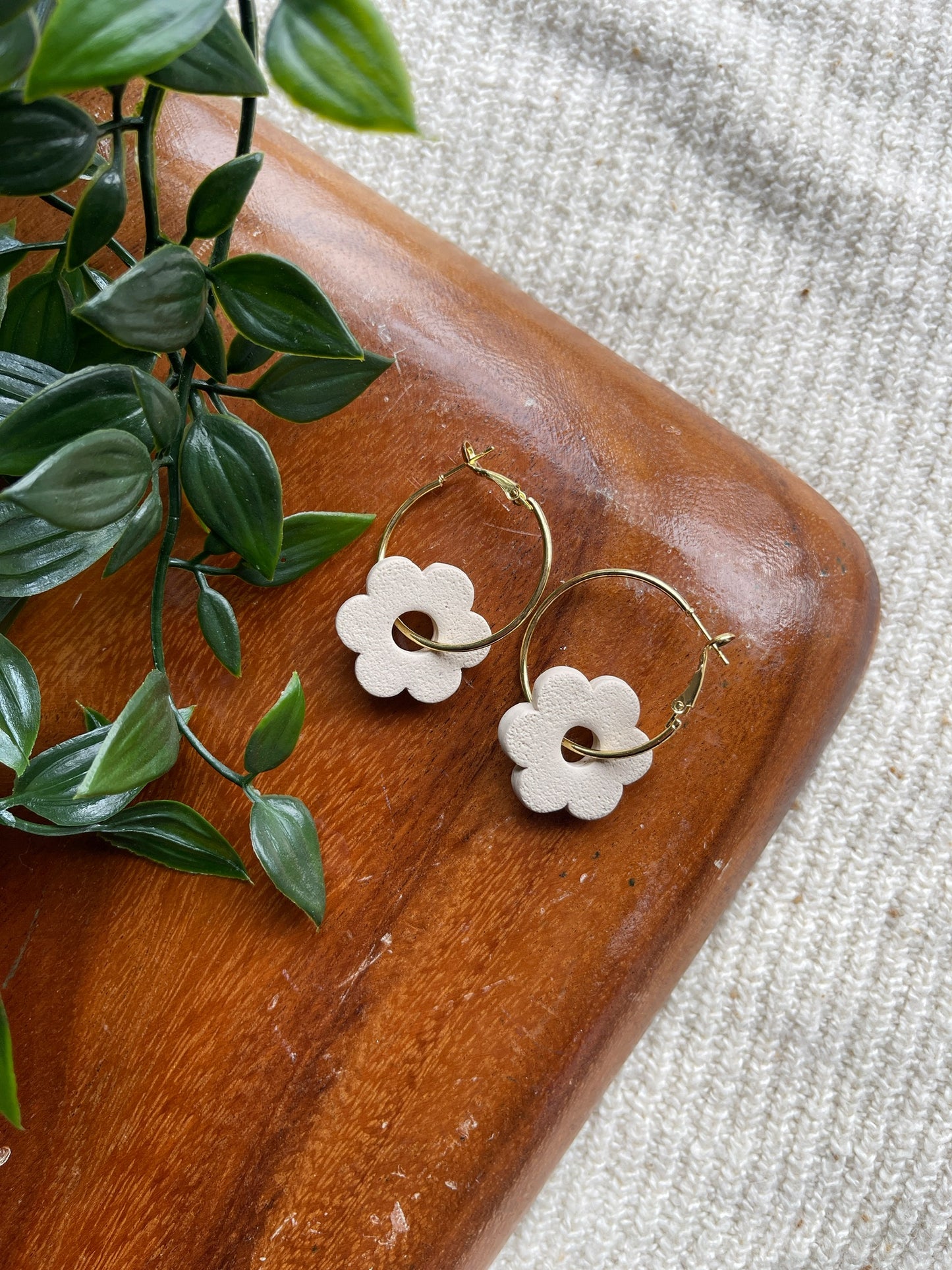 Daisy Hoop Clay Earrings