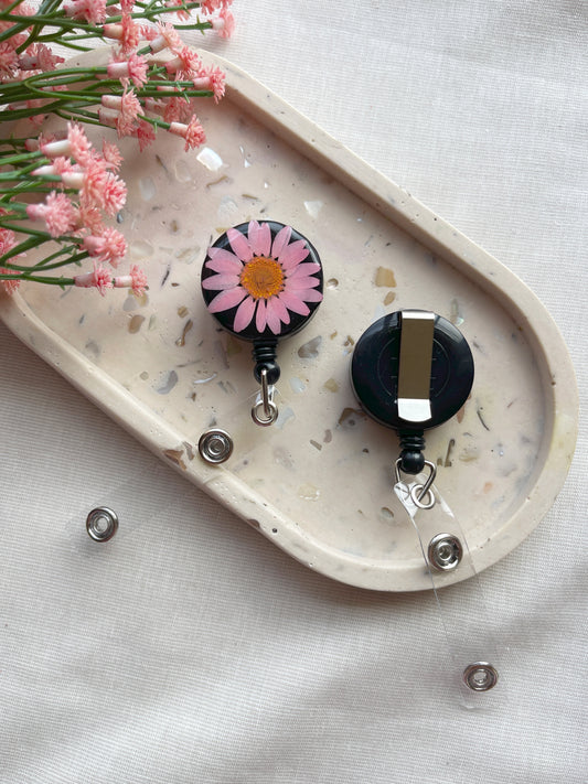 Pink Daisy Badge Reel